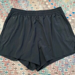NWT Outdoor Voices Zephyr 3” shorts in black sz M